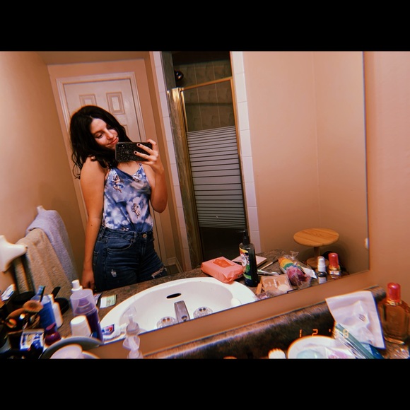 Meet your Posher, Elise - Picture 4 of 4